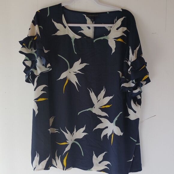 Lane Bryant women's bundle of 2 floral tops size 22 - Picture 7 of 8